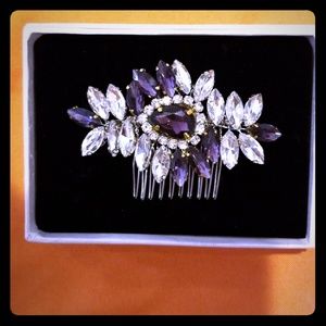 Rhinestone amethyst and diamond look hair comb